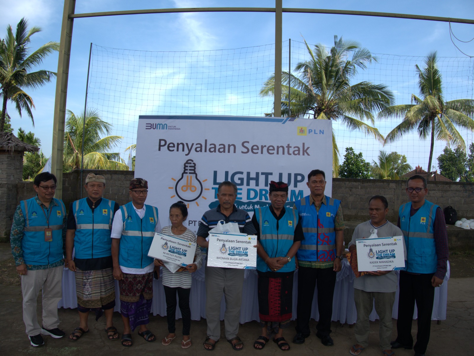 Luar Biasa! PLN Bantu Listrik Gratis untuk 50 Warga Kurang Mampu di Bali 