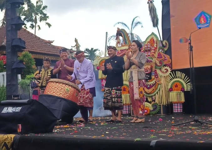 Jadi Even Terbaik Se-Nusantara, Sandiaga Uno Buka Festival Semarapura ke-6