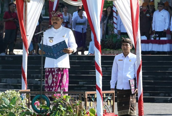 Pj Bupati Jendrika Pimpin Apel Peringatan Hari Puputan ke 116 dan HUT Kota Semarapura ke 32
