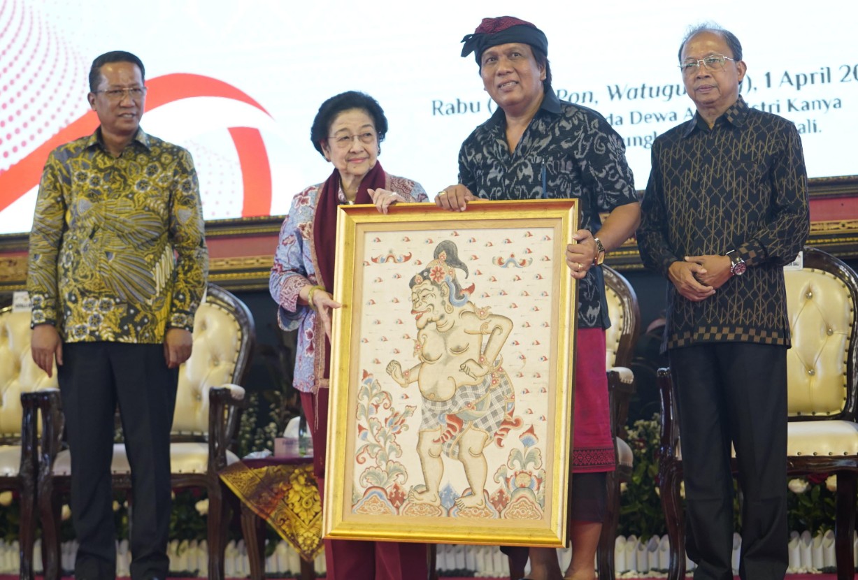 Klungkung Jadi Tuan Rumah Penyerahan Sertifikat HAKI oleh Megawati Soekarnoputri, Bupati Satria: Motivasi Pengusaha Terus Berinovasi
